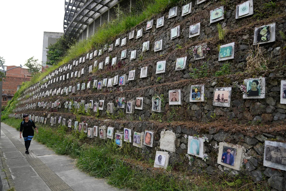 They dug for decades for Colombia’s disappeared and now they are a national symbol They dug for decades for Colombia’s disappeared and now they are a national symbol