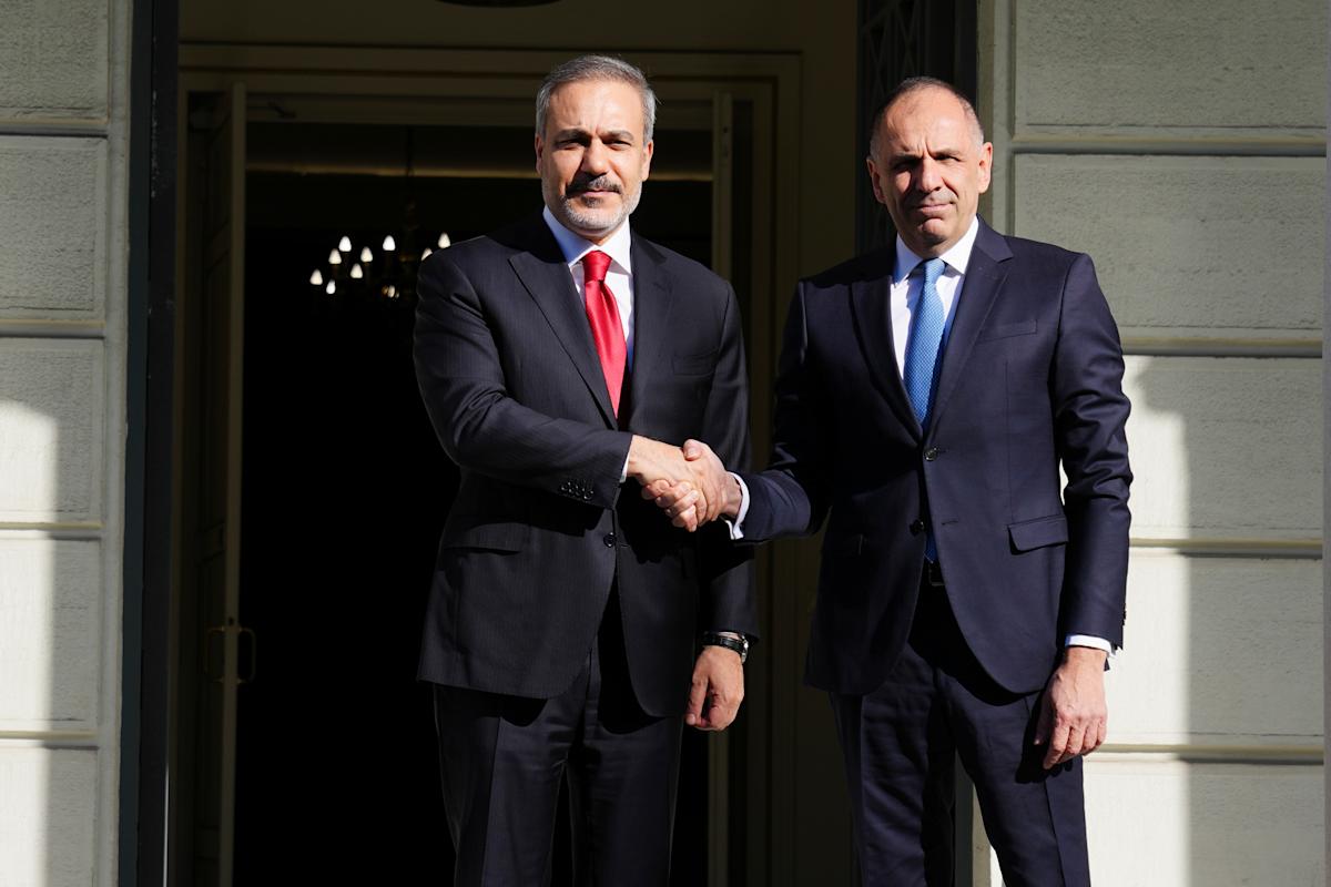Turkey’s foreign minister visits Athens to help mend ties between the regional rivals Turkey’s foreign minister visits Athens to help mend ties between the regional rivals