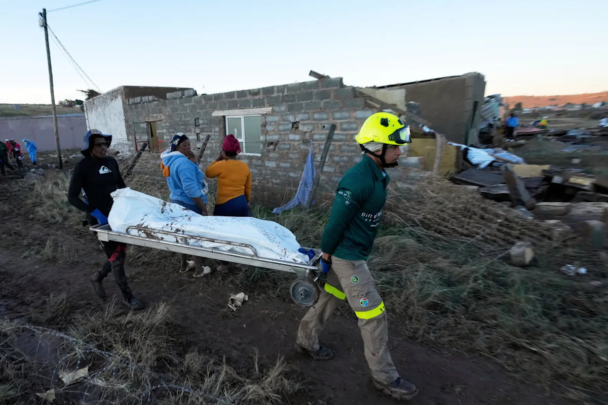Death toll from this month’s flooding in South Africa rises to over 100 Death toll from this month’s flooding in South Africa rises to over 100