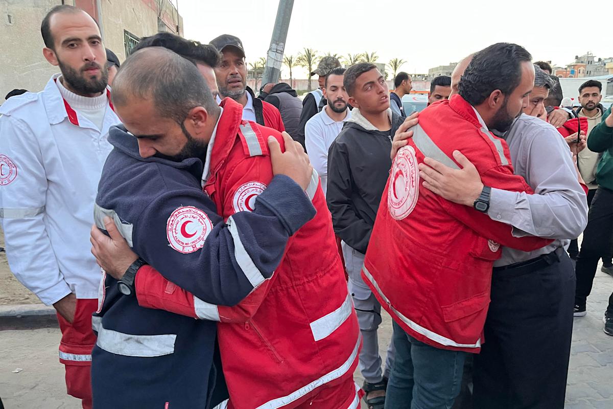 Bodies of Red Crescent medics found after Israeli soldiers fired at ambulances Bodies of Red Crescent medics found after Israeli soldiers fired at ambulances