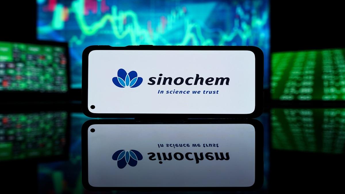 Sinochem may retain three bankrupt refineries in China due to low auction interest Sinochem may retain three bankrupt refineries in China due to low auction interest