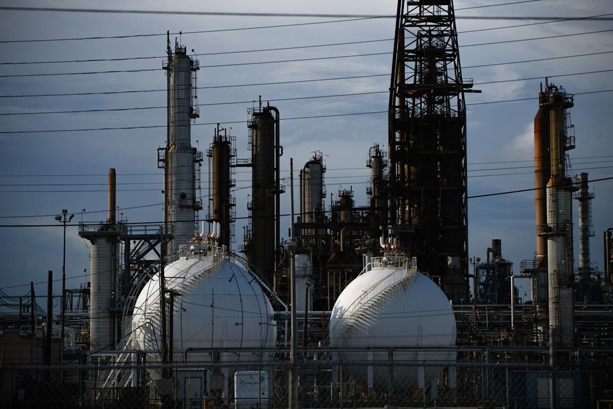 Oil Steadies as Supply Disruption Concerns Offset Strong Dollar Oil Steadies as Supply Disruption Concerns Offset Strong Dollar