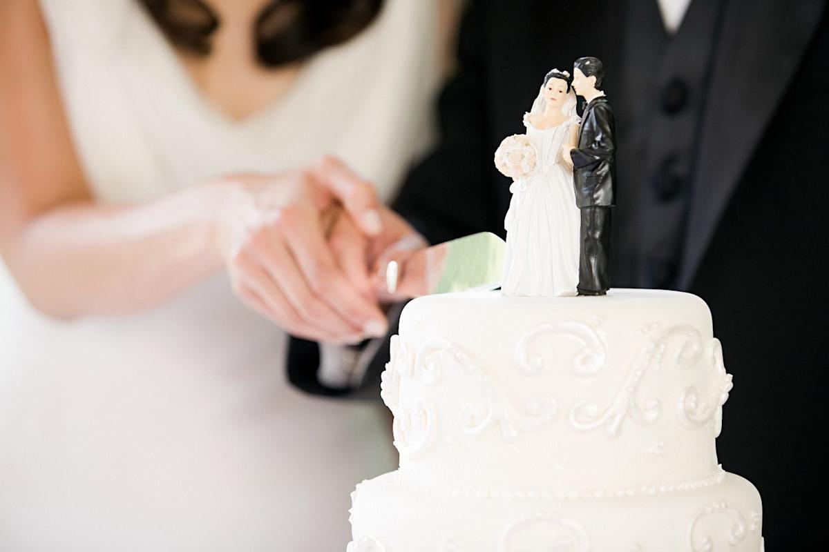 Bride Says Groom’s Parents Are Unhappy They’re Not Serving a ‘Traditional’ Wedding Cake: ‘They Hate the Idea’ Bride Says Groom’s Parents Are Unhappy They’re Not Serving a ‘Traditional’ Wedding Cake: ‘They Hate the Idea’