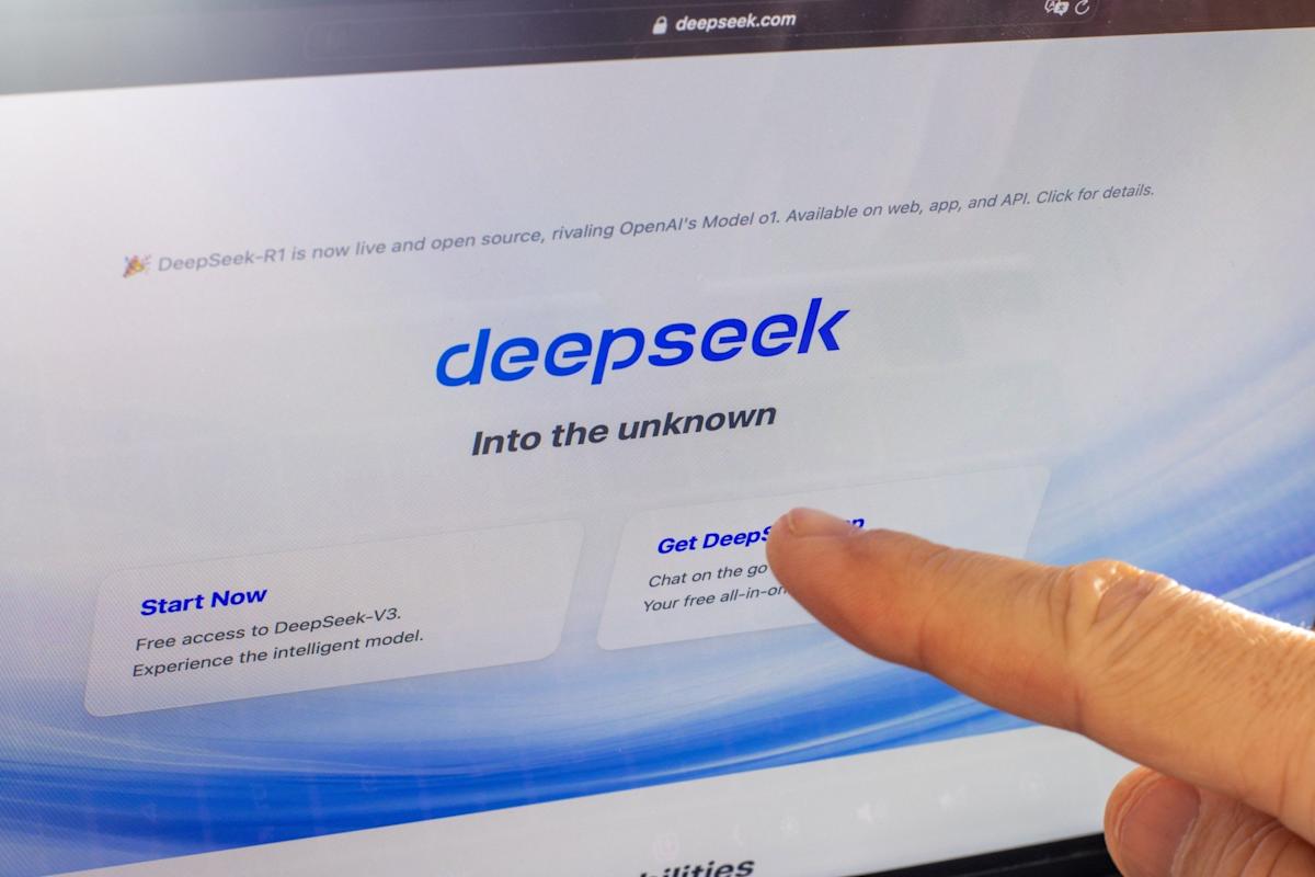 DeepSeek attracts China’s young jobseekers as AI firm ramps up recruitment DeepSeek attracts China’s young jobseekers as AI firm ramps up recruitment