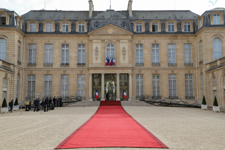 The butler did it: Elysee worker sentenced for stealing presidential porcelain The butler did it: Elysee worker sentenced for stealing presidential porcelain