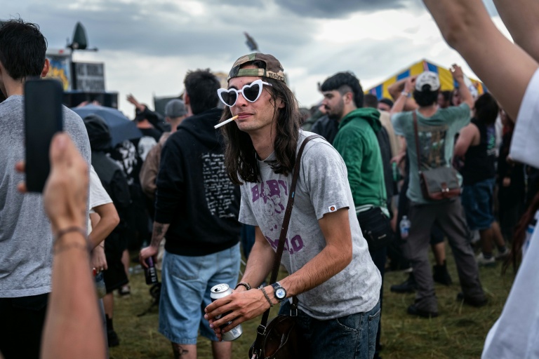 Illegal rave draws 20,000 to ‘dangerous’ military site in France Illegal rave draws 20,000 to ‘dangerous’ military site in France