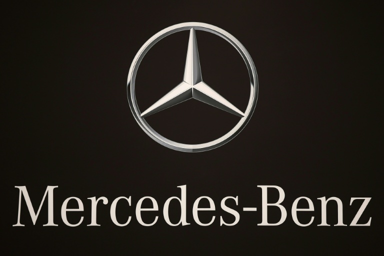 Mercedes-Benz profit slides amid cutthroat Chinese market Mercedes-Benz profit slides amid cutthroat Chinese market