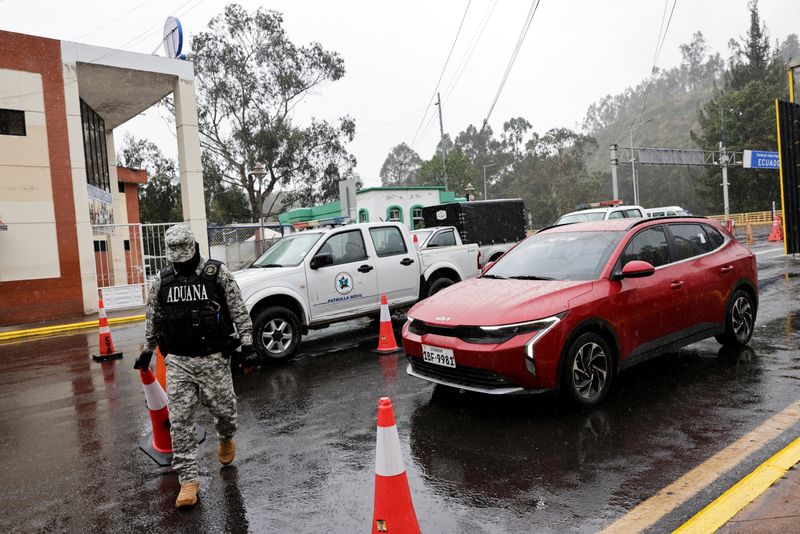 Andean trade bloc orders Colombia, Ecuador to lift trade curbs Andean trade bloc orders Colombia, Ecuador to lift trade curbs