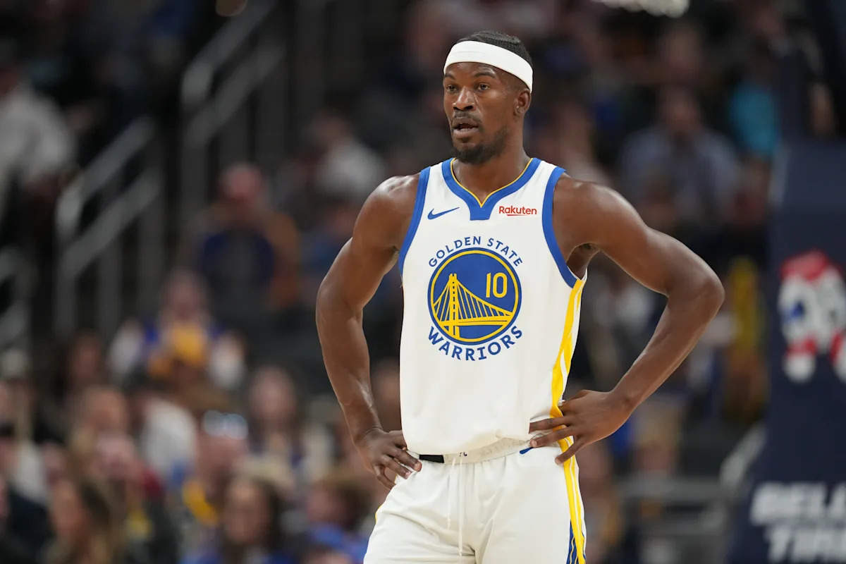 Jimmy Butler left early in the Warriors’ win over the Suns with a lower back injury Jimmy Butler left early in the Warriors’ win over the Suns with a lower back injury