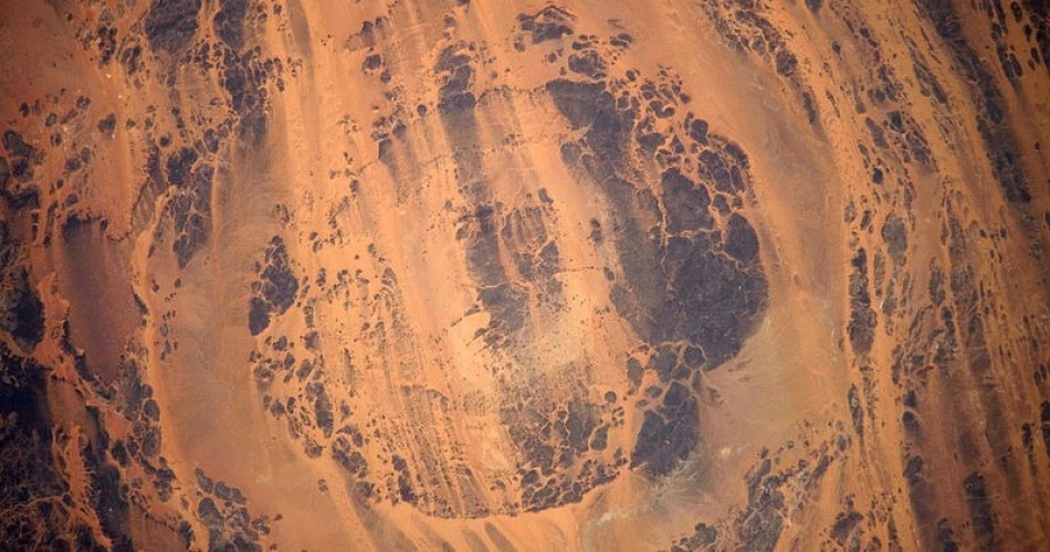 Earth’s Most Spectacular Impact Craters: A Visual Journey Earth’s Most Spectacular Impact Craters: A Visual Journey