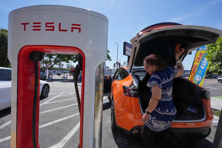 What to know about buying electric vehicles after the federal tax incentives end What to know about buying electric vehicles after the federal tax incentives end