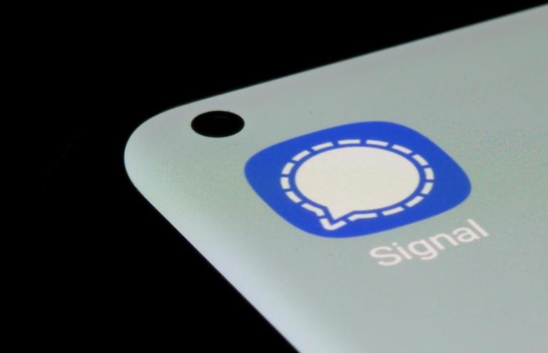 How to add someone to a Signal group chat How to add someone to a Signal group chat