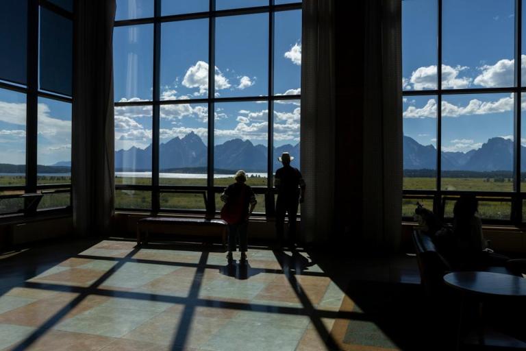 Central Bankers Flock to Jackson Hole at Pivotal Moment Central Bankers Flock to Jackson Hole at Pivotal Moment