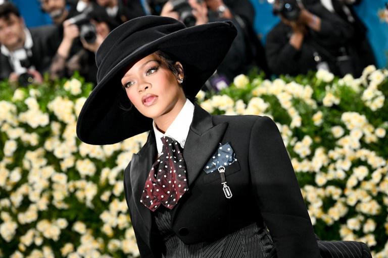 Rihanna stuns on the red carpet after Diana Ross, Zendaya and other stars dazzle on fashion’s biggest night Rihanna stuns on the red carpet after Diana Ross, Zendaya and other stars dazzle on fashion’s biggest night