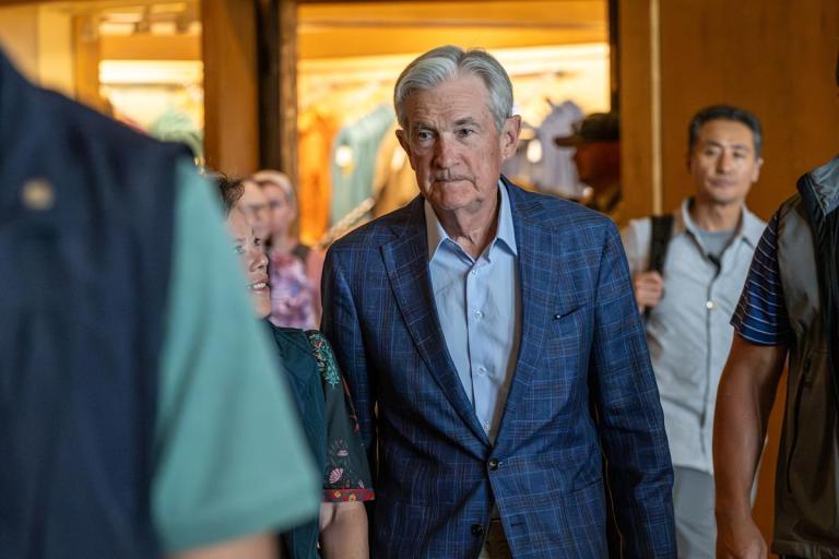 US Inflation to Edge Up as Powell Shifts on Job Market US Inflation to Edge Up as Powell Shifts on Job Market
