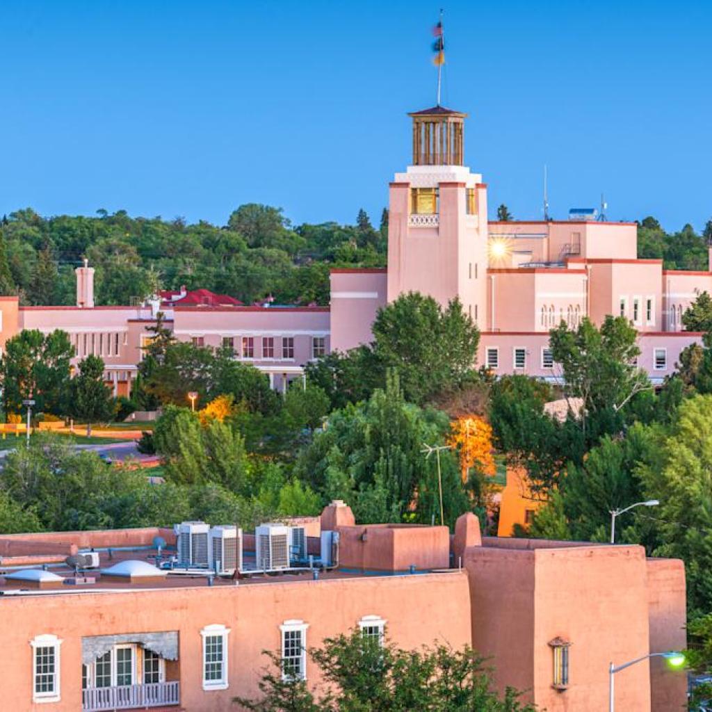 10 Low-cost, Lovely Locations To Retire 10 Low-cost, Lovely Locations To Retire