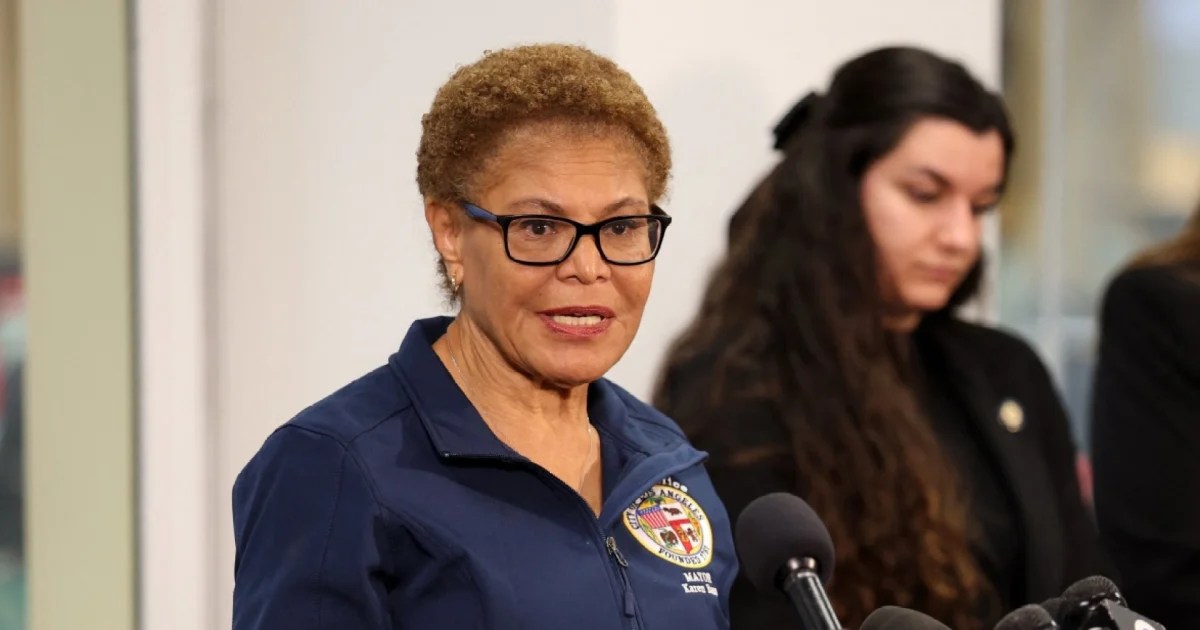 Los Angeles mayor announces curfew amid protests against ICE raids – FameReddir