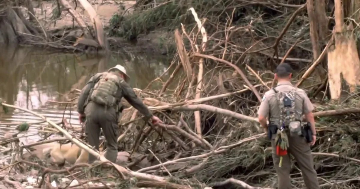 Questions and calls for accountability grow in Texas after deadly floods – FameReddir
