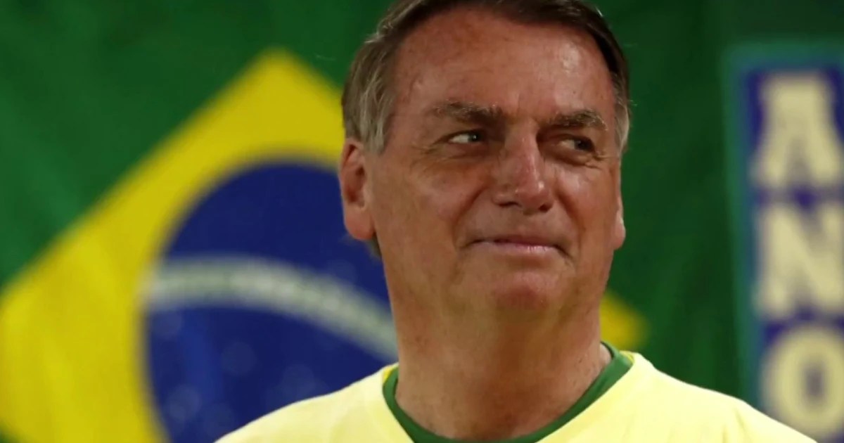 Trump says tariffs on Brazil partially due to country’s treatment of their former President Bolsonaro – FameReddir