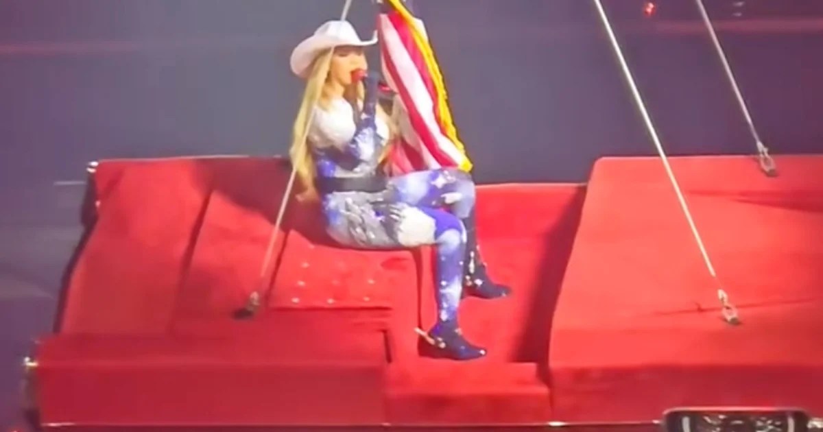 Beyoncé cuts song short after flying car malfunctions – FameReddir