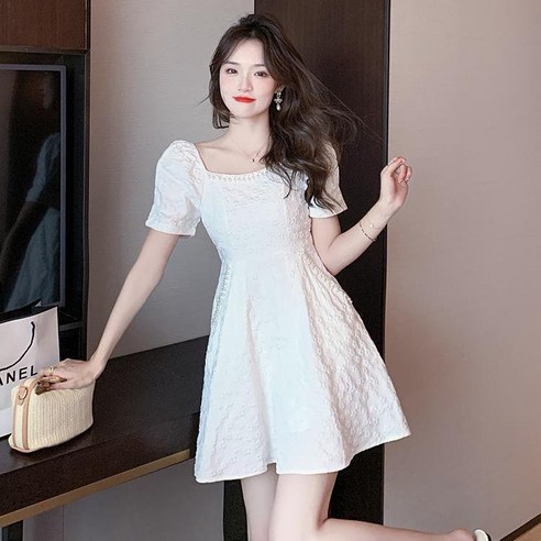 추천상품 여성의 여름에 활기차고 매혹적인 원피스 추천상품 여성의 여름에 활기차고 매혹적인 원피스
