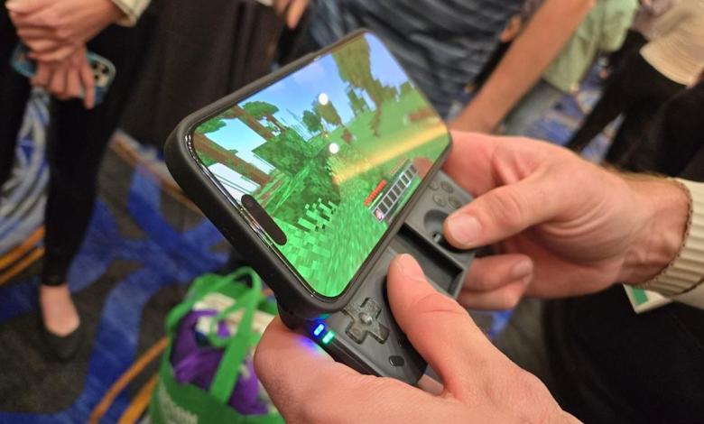 I adore this clever mobile gamepad with Hall effect sticks and a snap-up design I adore this clever mobile gamepad with Hall effect sticks and a snap-up design
