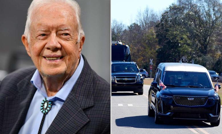 Farm bells toll 39 times as Jimmy Carter’s funeral motorcade pulls to a halt in front of his childhood home Farm bells toll 39 times as Jimmy Carter’s funeral motorcade pulls to a halt in front of his childhood home