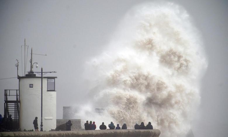 Storm Darla hits UK and Ireland, killing one person and leaving hundreds of thousands without power Storm Darla hits UK and Ireland, killing one person and leaving hundreds of thousands without power