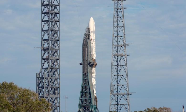 Jeff Bezos’ Blue Origin launches massive New Glenn rocket on first test flight Jeff Bezos’ Blue Origin launches massive New Glenn rocket on first test flight