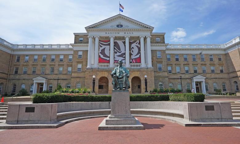 While many Wisconsin schools have announced closures for Tuesday, the University of Wisconsin-Madison still plans to “operate normally” amid the extreme cold While many Wisconsin schools have announced closures for Tuesday, the University of Wisconsin-Madison still plans to “operate normally” amid the extreme cold