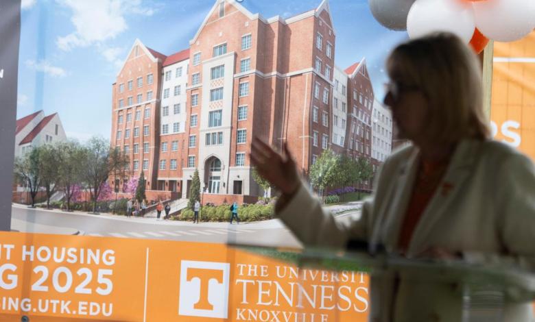 The University of Tennessee dormitories will be open under a cool new name. One of them is the “torchbearer” The University of Tennessee dormitories will be open under a cool new name. One of them is the “torchbearer”