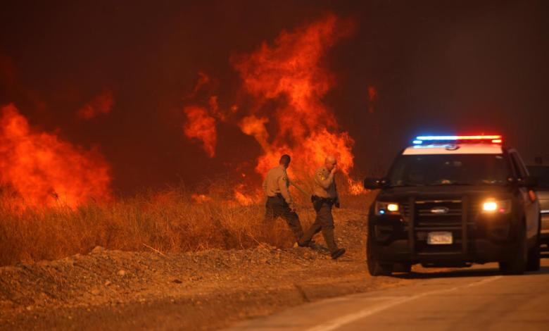 Firefighters fight to stay on top of a blaze north of Los Angeles Firefighters fight to stay on top of a blaze north of Los Angeles