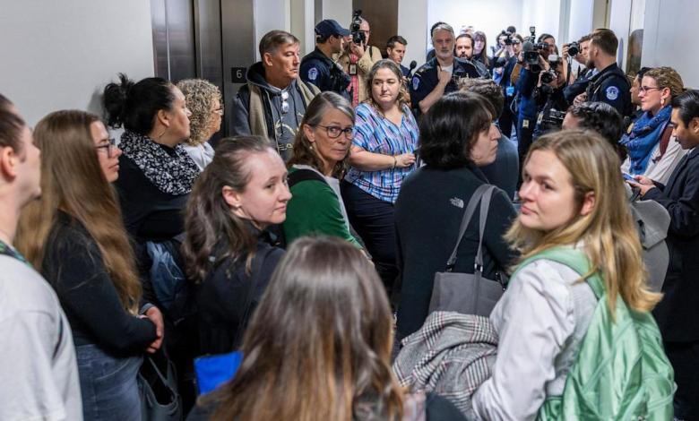 Trump will face dozens of fired bureaucrats in a joint speech on Tuesday Trump will face dozens of fired bureaucrats in a joint speech on Tuesday