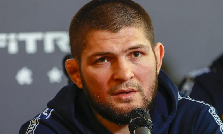 Alaska Airlines faces controversy after UFC champ Khabib Nurmagomedov kicked off plane: ‘Shame on you’ Alaska Airlines faces controversy after UFC champ Khabib Nurmagomedov kicked off plane: ‘Shame on you’