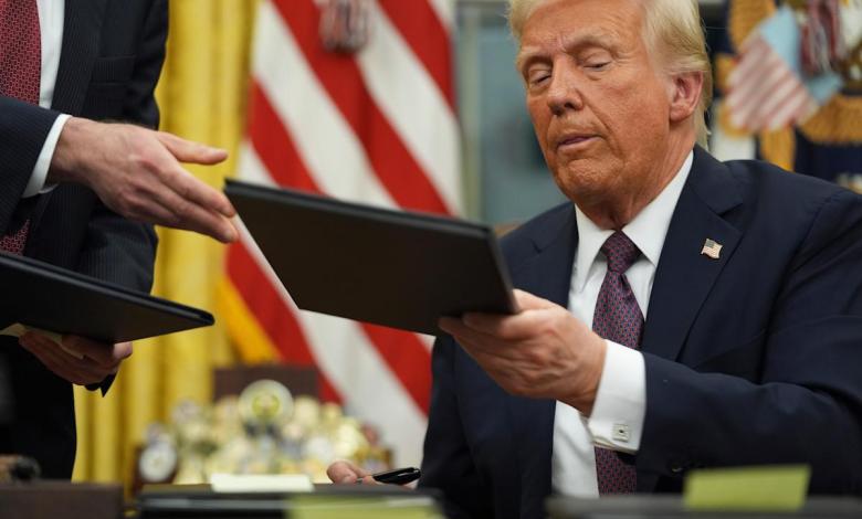 Trump suspends U.S. foreign aid for 90 days pending review Trump suspends U.S. foreign aid for 90 days pending review