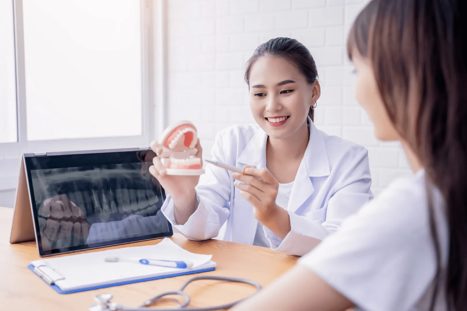 Navigating the Dental Implant Process: From Consultation to Completion Navigating the Dental Implant Process: From Consultation to Completion