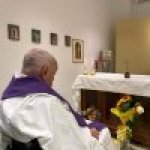 Pope Francis makes first public appearance ahead of hospital discharge Pope Francis makes first public appearance ahead of hospital discharge