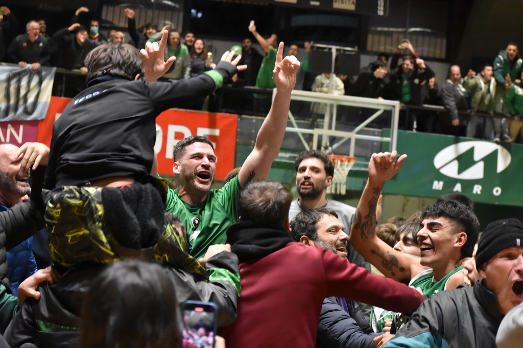 Épica e histórica victoria de Ferro sobre Boca con un triple de aro a aro de Lezcano en el final Épica e histórica victoria de Ferro sobre Boca con un triple de aro a aro de Lezcano en el final