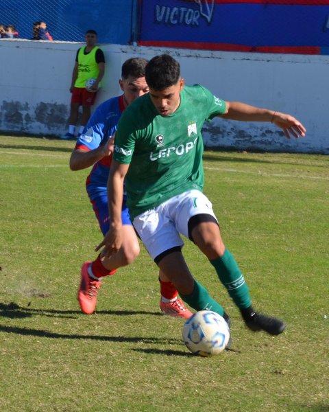 Güemes 1 vs. Ferro Carril Oeste 1: El Verdolaga pudo rescatar un punto en Santiago del Estero. Güemes 1 vs. Ferro Carril Oeste 1: El Verdolaga pudo rescatar un punto en Santiago del Estero.