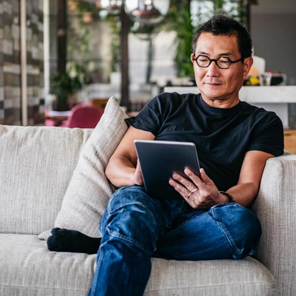 8 Essential Personal Finance Books to Transform Your Finances in 2025 8 Essential Personal Finance Books to Transform Your Finances in 2025