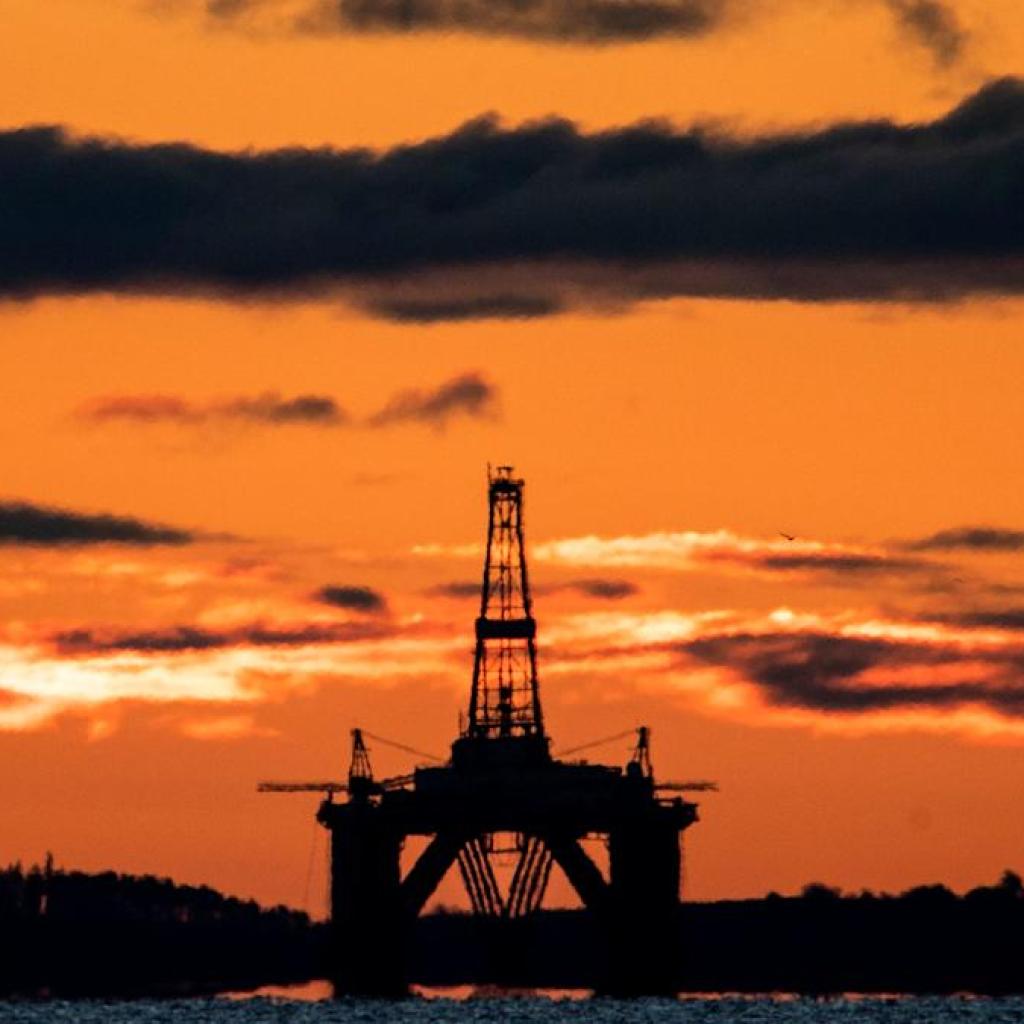 £1.9 Billion Annual Investment Urged for Transitioning Oil and Gas Workers to Clean Energy Careers £1.9 Billion Annual Investment Urged for Transitioning Oil and Gas Workers to Clean Energy Careers