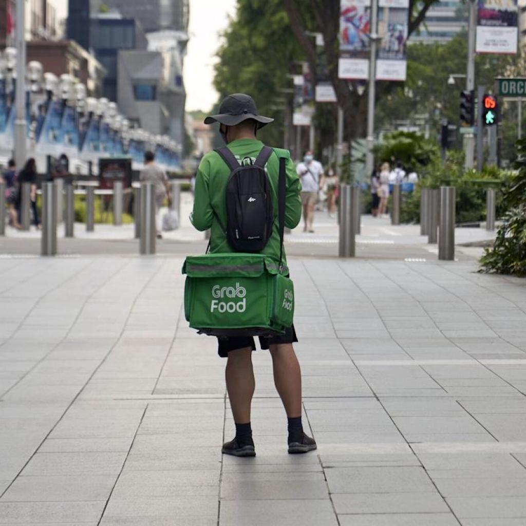 Grab Shares Plummet Following Disappointing Outlook Amid Internet Industry Downturn Grab Shares Plummet Following Disappointing Outlook Amid Internet Industry Downturn