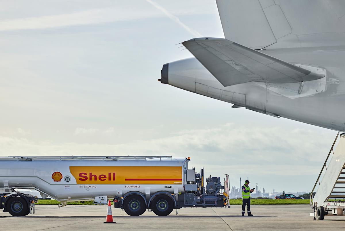 Shell Unveils .5 Billion Share Buyback Following .58 Billion Profit Surge Shell Unveils .5 Billion Share Buyback Following .58 Billion Profit Surge