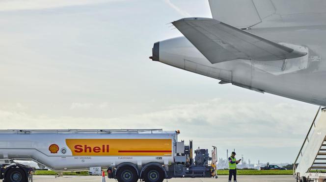 Shell Unveils .5 Billion Share Buyback Following .58 Billion Profit Surge Shell Unveils .5 Billion Share Buyback Following .58 Billion Profit Surge