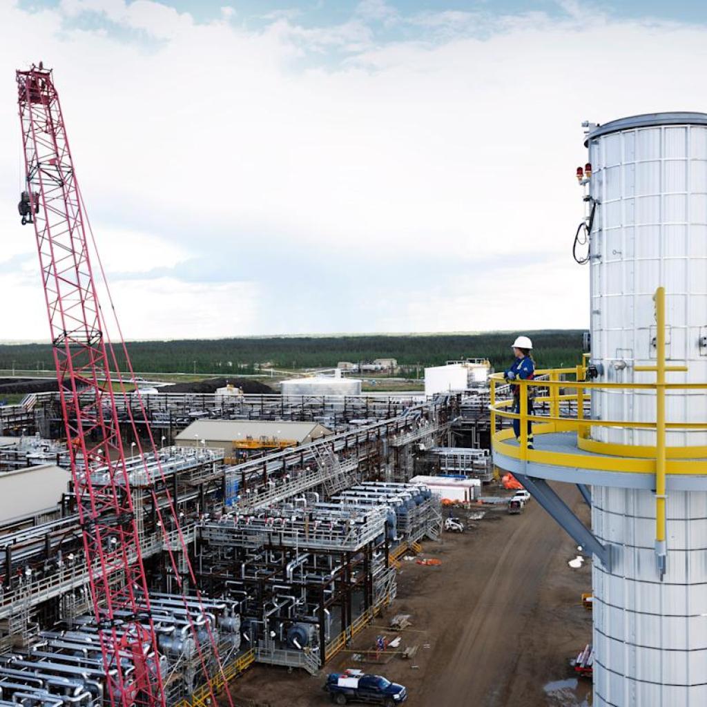 Cenovus Shares Surge 10% Following Dividend Increase by Canadian Oil and Gas Producer Cenovus Shares Surge 10% Following Dividend Increase by Canadian Oil and Gas Producer