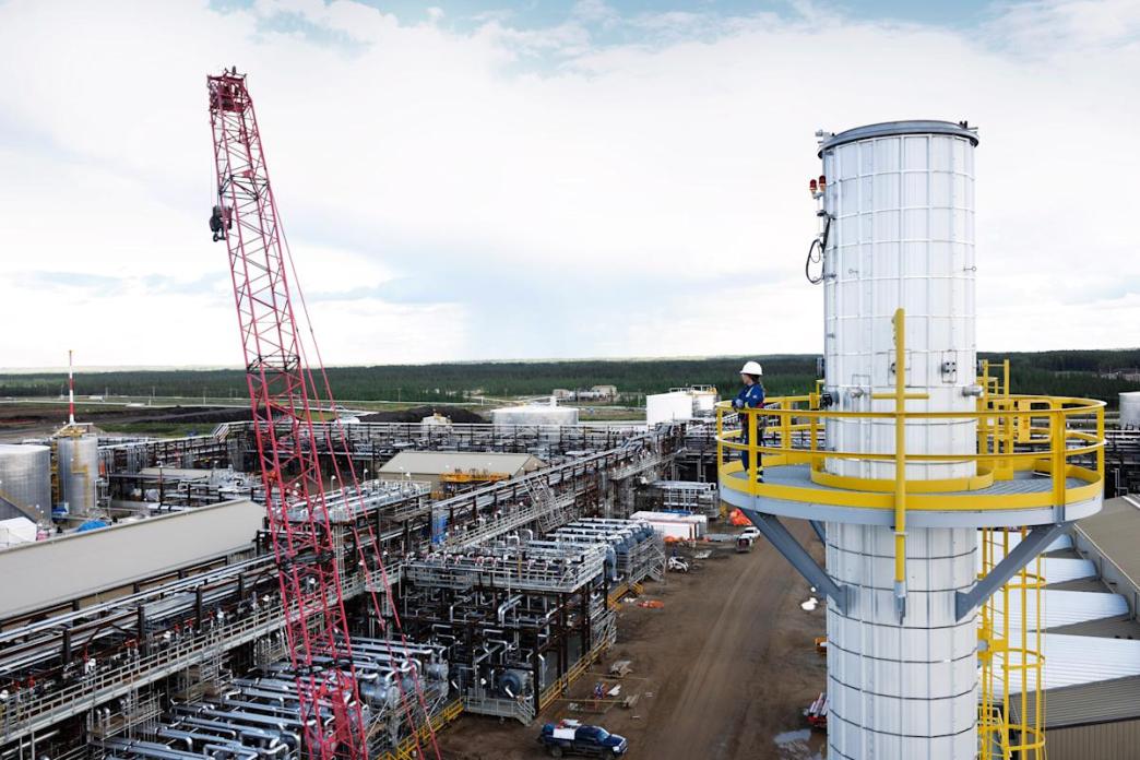 Cenovus Shares Surge 10% Following Dividend Increase by Canadian Oil and Gas Producer Cenovus Shares Surge 10% Following Dividend Increase by Canadian Oil and Gas Producer