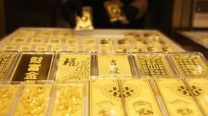 Gold at All-Time Highs: Strategies for Investors to Capitalize on the Surge Gold at All-Time Highs: Strategies for Investors to Capitalize on the Surge