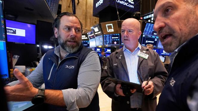 Dow, S&P 500, and Nasdaq Futures Edge Up as Investors Consider Proposed Auto Tariff Relief Dow, S&P 500, and Nasdaq Futures Edge Up as Investors Consider Proposed Auto Tariff Relief