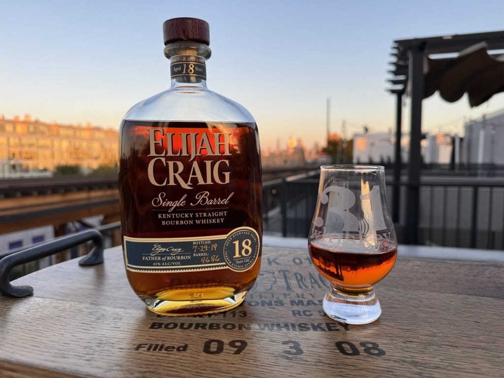 Elijah Craig Single Barrel Bourbon Review: Rich, Smooth, and Timeless Elijah Craig Single Barrel Bourbon Review: Rich, Smooth, and Timeless