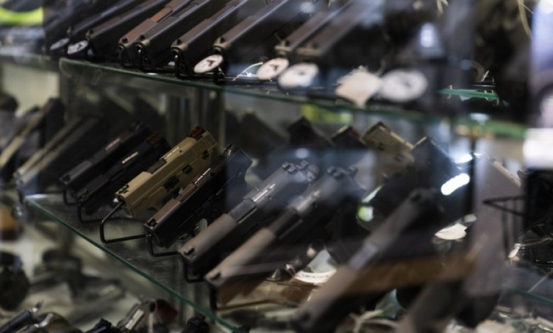 New York Man Arrested for Illegally Selling Guns New York Man Arrested for Illegally Selling Guns